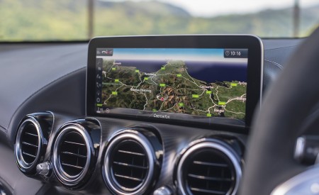 2020 Mercedes-AMG GT S Roadster (UK-Spec) Central Console Wallpapers 450x275 (71)