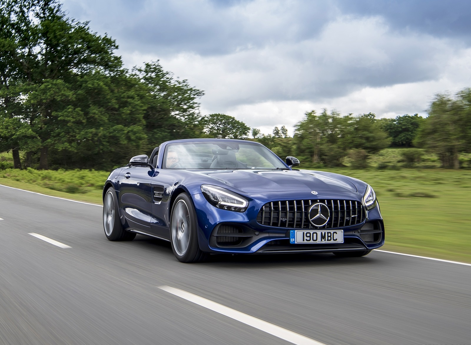 2020 Mercedes-AMG GT S Roadster (UK-Spec) Front Three-Quarter Wallpapers (4)