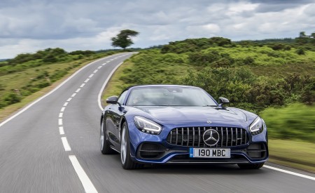2020 Mercedes-AMG GT S Roadster (UK-Spec) Front Three-Quarter Wallpapers 450x275 (4)