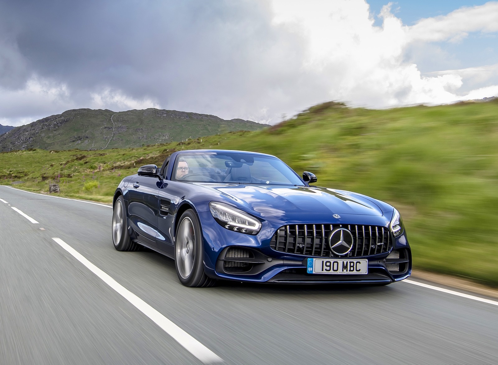 2020 Mercedes-AMG GT S Roadster (UK-Spec) Front Three-Quarter Wallpapers (1)