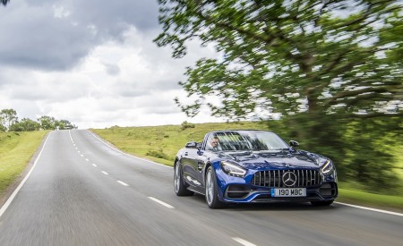 2020 Mercedes-AMG GT S Roadster (UK-Spec) Front Three-Quarter Wallpapers 450x275 (7)