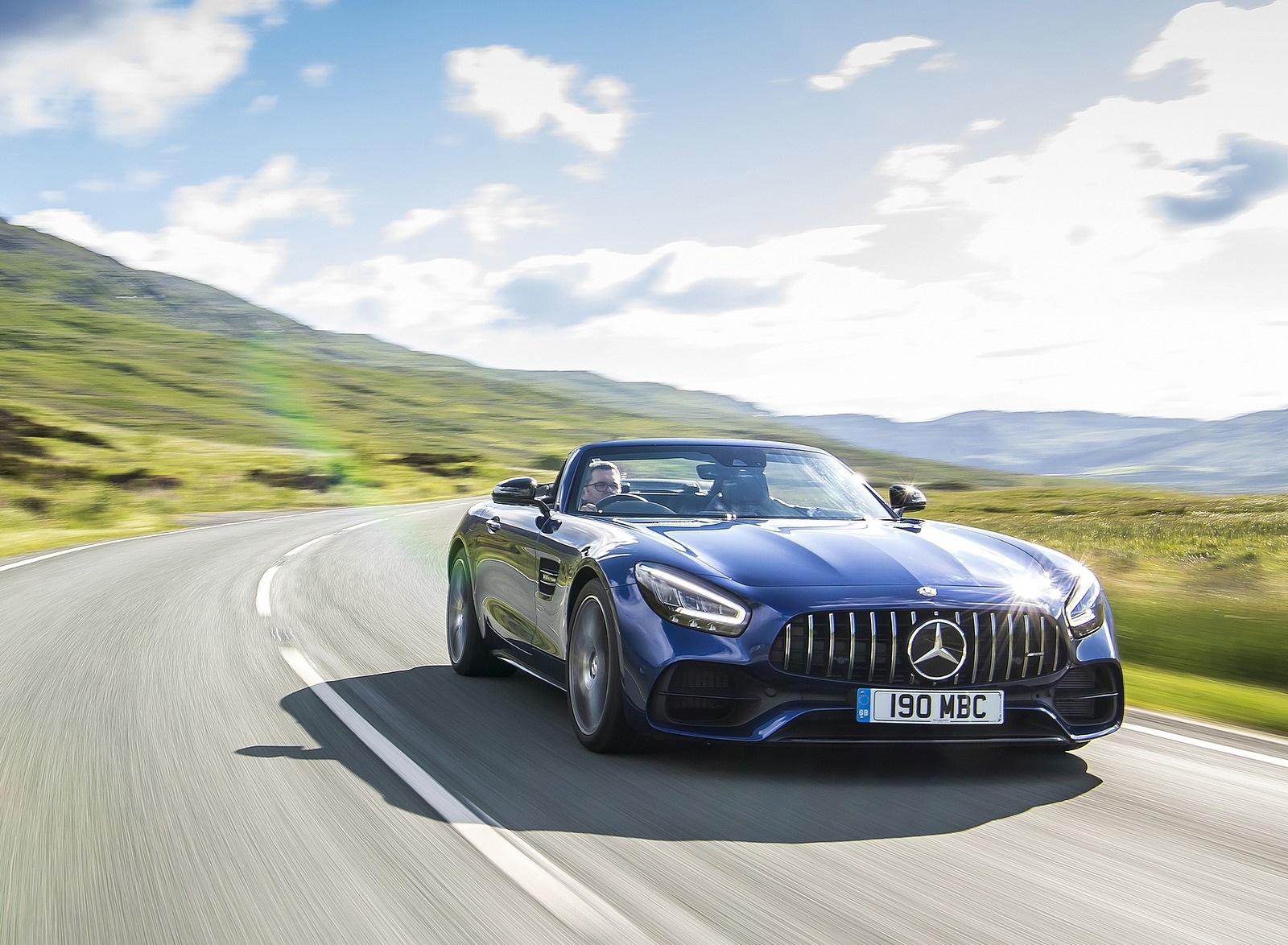 2020 Mercedes-AMG GT S Roadster (UK-Spec) Front Three-Quarter Wallpapers (9)