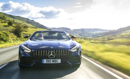2020 Mercedes-AMG GT S Roadster (UK-Spec) Front Wallpapers 450x275 (10)
