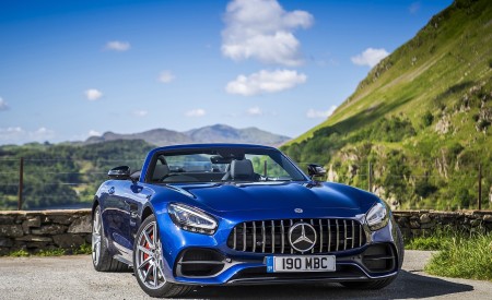 2020 Mercedes-AMG GT S Roadster (UK-Spec) Front Wallpapers 450x275 (44)