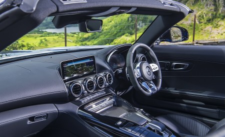 2020 Mercedes-AMG GT S Roadster (UK-Spec) Interior Wallpapers 450x275 (70)
