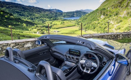 2020 Mercedes-AMG GT S Roadster (UK-Spec) Interior Wallpapers 450x275 (69)