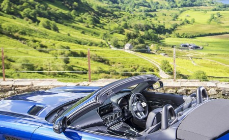 2020 Mercedes-AMG GT S Roadster (UK-Spec) Interior Wallpapers 450x275 (67)