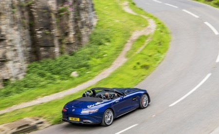 2020 Mercedes-AMG GT S Roadster (UK-Spec) Top Wallpapers 450x275 (35)