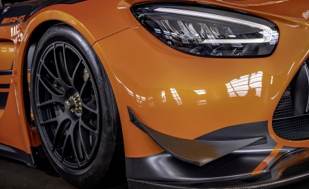 2020 Mercedes-AMG GT3 Headlight Wallpapers 450x275 (8)