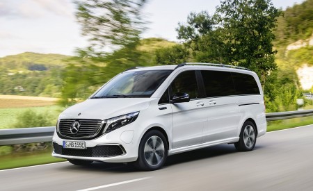 2020 Mercedes-Benz EQV 300 (Color: Mountain Crystal White Metallic) Front Three-Quarter Wallpapers 450x275 (2)