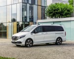 2020 Mercedes-Benz EQV 300 (Color: Mountain Crystal White Metallic) Front Three-Quarter Wallpapers 150x120 (17)