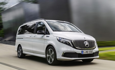 2020 Mercedes-Benz EQV 300 (Color: Mountain Crystal White Metallic) Front Three-Quarter Wallpapers 450x275 (4)