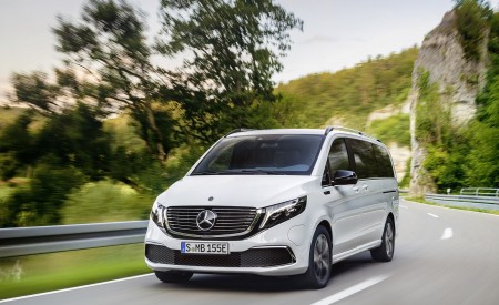 2020 Mercedes-Benz EQV 300 (Color: Mountain Crystal White Metallic) Front Wallpapers 450x275 (7)