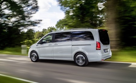 2020 Mercedes-Benz EQV 300 (Color: Mountain Crystal White Metallic) Side Wallpapers 450x275 (10)