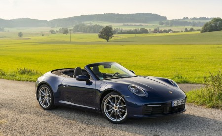 2020 Porsche 911 Carrera Cabriolet (Color: Gentian Blue Metallic) Front Three-Quarter Wallpapers 450x275 (34)