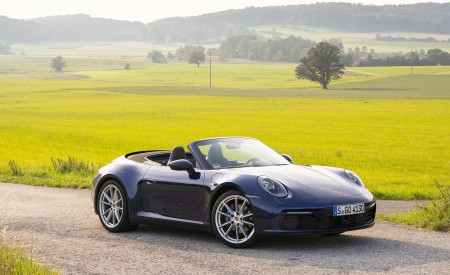 2020 Porsche 911 Carrera Cabriolet (Color: Gentian Blue Metallic) Front Three-Quarter Wallpapers 450x275 (36)