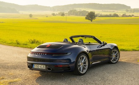 2020 Porsche 911 Carrera Cabriolet (Color: Gentian Blue Metallic) Rear Three-Quarter Wallpapers 450x275 (28)