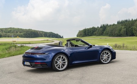 2020 Porsche 911 Carrera Cabriolet (Color: Gentian Blue Metallic) Rear Three-Quarter Wallpapers 450x275 (30)