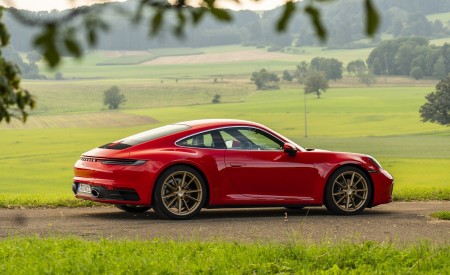 2020 Porsche 911 Carrera Coupe (Color: Guards Red) Rear Three-Quarter Wallpapers 450x275 (45)