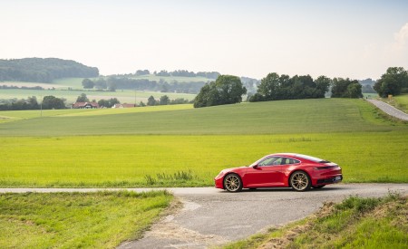 2020 Porsche 911 Carrera Coupe (Color: Guards Red) Side Wallpapers 450x275 (47)