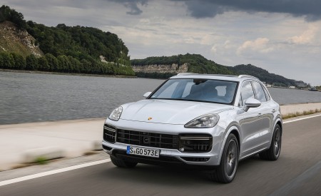 2020 Porsche Cayenne Turbo S E-Hybrid Front Wallpapers 450x275 (4)