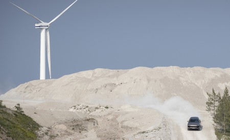 2020 Porsche Cayenne Turbo S E-Hybrid Front Wallpapers 450x275 (29)