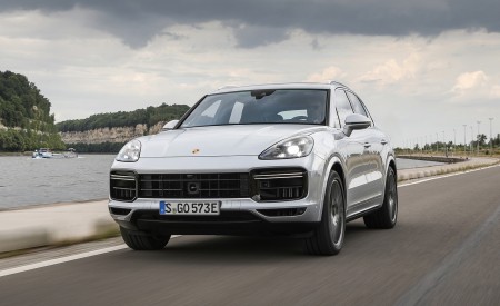 2020 Porsche Cayenne Turbo S E-Hybrid Front Wallpapers 450x275 (5)