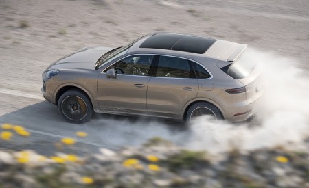 2020 Porsche Cayenne Turbo S E-Hybrid Top Wallpapers 450x275 (32)