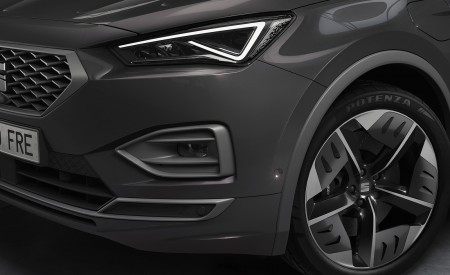 2020 SEAT Tarraco FR PHEV Headlight Wallpapers 450x275 (9)
