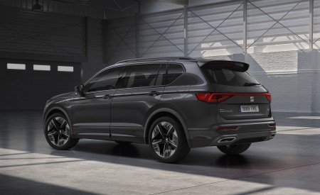 2020 SEAT Tarraco FR PHEV Rear Three-Quarter Wallpapers 450x275 (6)