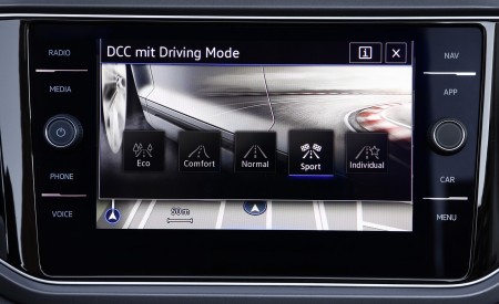 2020 Volkswagen T-Roc Cabriolet Central Console Wallpapers 450x275 (74)