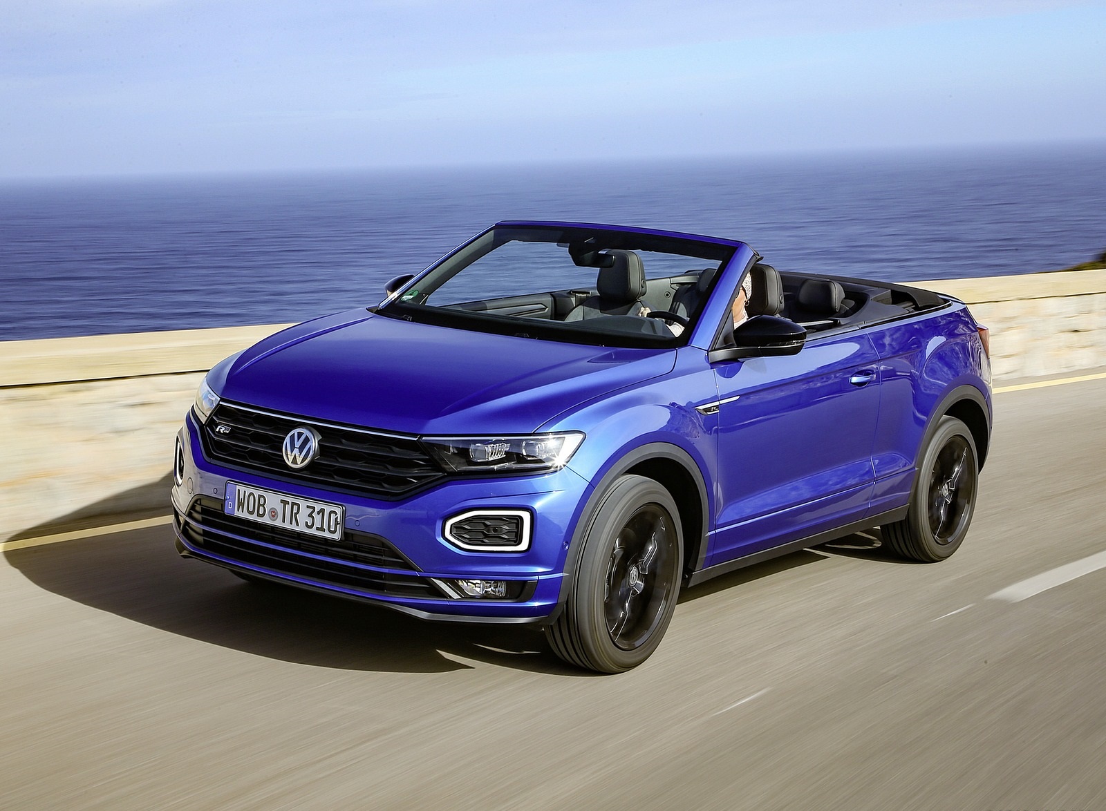 2020 Volkswagen T-Roc Cabriolet Front Three-Quarter Wallpapers (11)