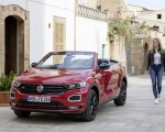 2020 Volkswagen T-Roc Cabriolet Front Three-Quarter Wallpapers 150x120