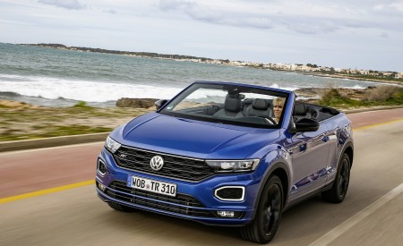 2020 Volkswagen T-Roc Cabriolet Front Three-Quarter Wallpapers 450x275 (41)