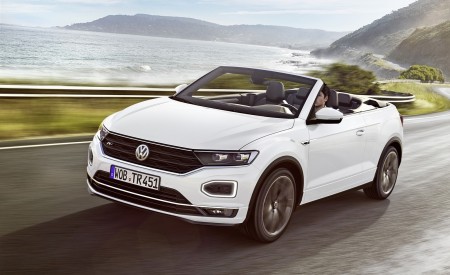 2020 Volkswagen T-Roc Cabriolet Front Three-Quarter Wallpapers 450x275 (159)
