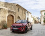 2020 Volkswagen T-Roc Cabriolet Front Three-Quarter Wallpapers 150x120