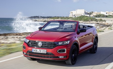 2020 Volkswagen T-Roc Cabriolet Front Three-Quarter Wallpapers 450x275 (84)