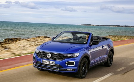 2020 Volkswagen T-Roc Cabriolet Front Three-Quarter Wallpapers 450x275 (42)