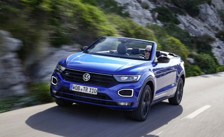 2020 Volkswagen T-Roc Cabriolet Front Three-Quarter Wallpapers 450x275 (3)