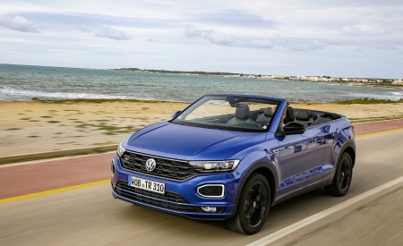 2020 Volkswagen T-Roc Cabriolet Front Three-Quarter Wallpapers 450x275 (44)