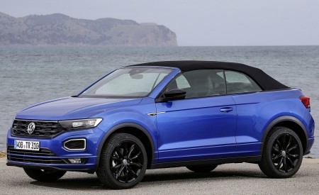 2020 Volkswagen T-Roc Cabriolet Front Three-Quarter Wallpapers 450x275 (54)