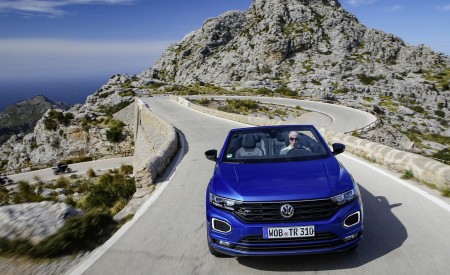 2020 Volkswagen T-Roc Cabriolet Front Wallpapers 450x275 (13)
