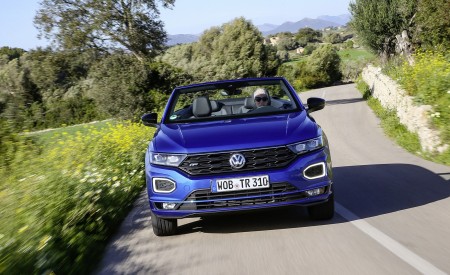 2020 Volkswagen T-Roc Cabriolet Front Wallpapers 450x275 (35)