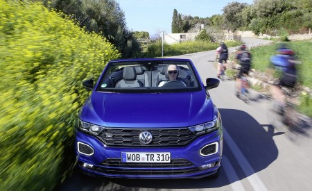 2020 Volkswagen T-Roc Cabriolet Front Wallpapers 450x275 (36)