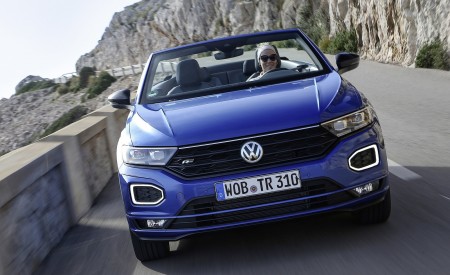 2020 Volkswagen T-Roc Cabriolet Front Wallpapers 450x275 (15)