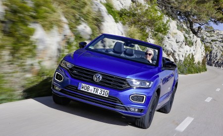 2020 Volkswagen T-Roc Cabriolet Front Wallpapers 450x275 (8)