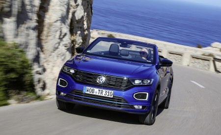 2020 Volkswagen T-Roc Cabriolet Front Wallpapers 450x275 (16)