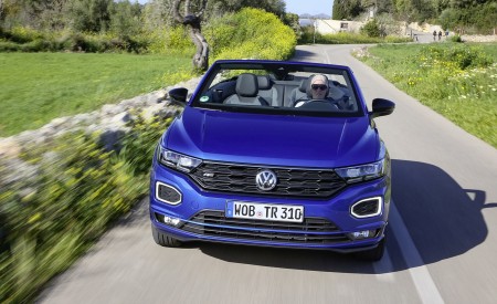 2020 Volkswagen T-Roc Cabriolet Front Wallpapers 450x275 (37)