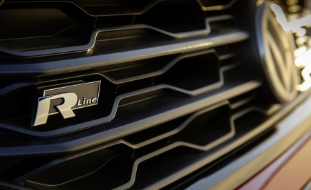 2020 Volkswagen T-Roc Cabriolet Grill Wallpapers 450x275 (139)