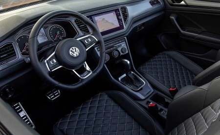 2020 Volkswagen T-Roc Cabriolet Interior Wallpapers 450x275 (144)